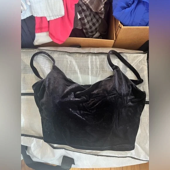 Athleta - Velvet & Spandex Crop Top - Picture 4 of 5